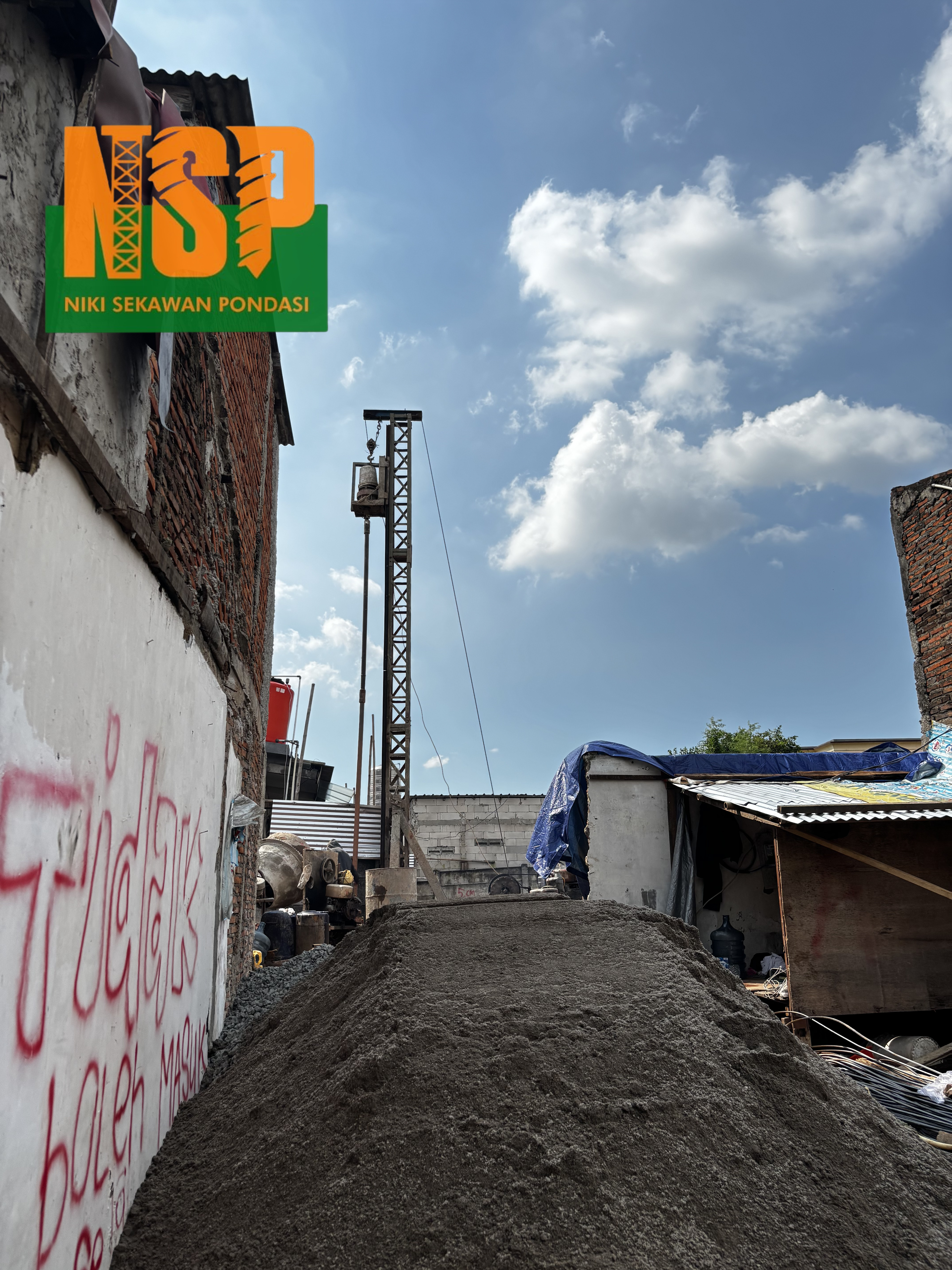 Proses Bore Pile Mini Crane Wash Boring